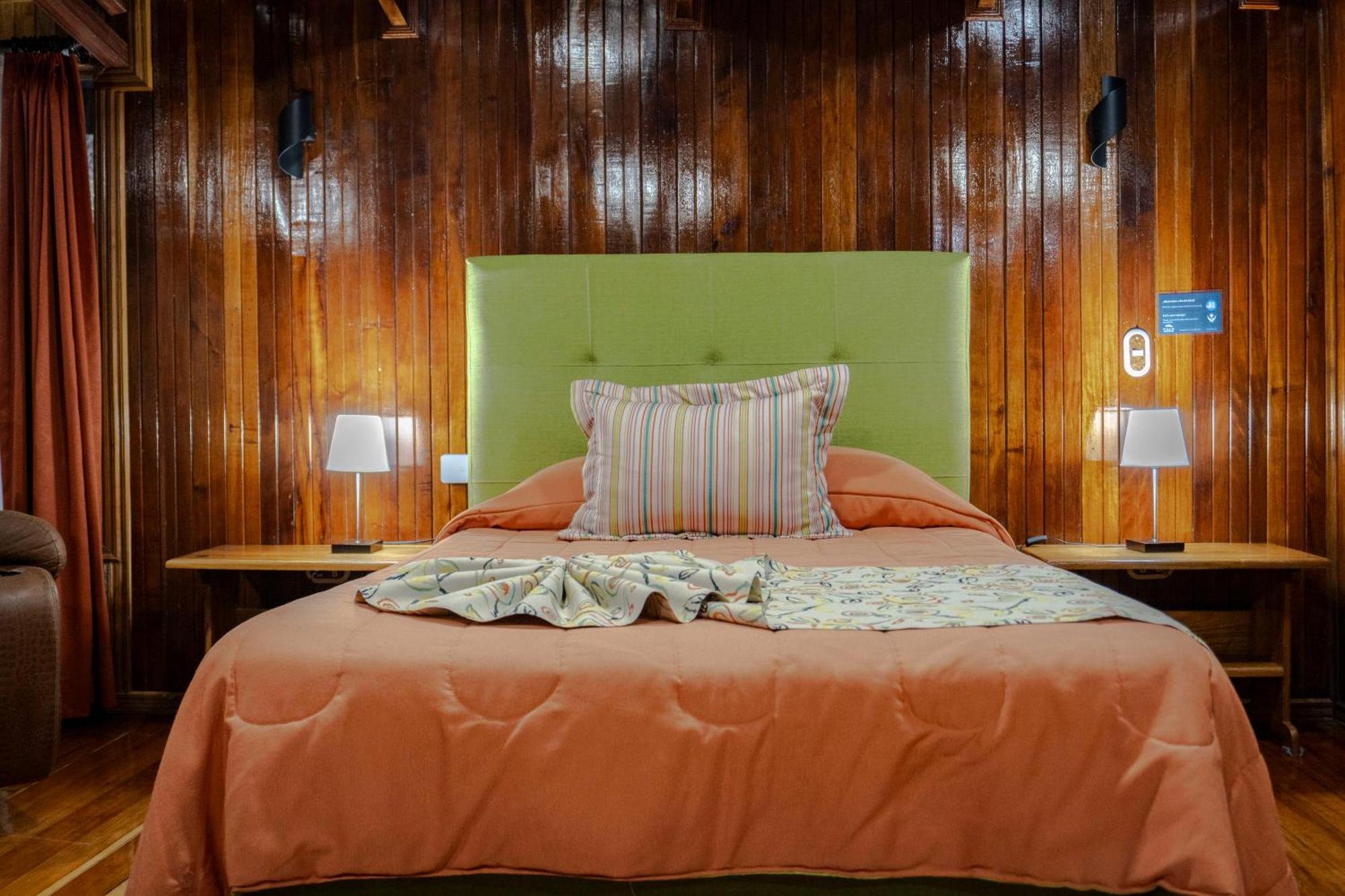 Los Pinos Cabins & Reserve Monteverde ภายนอก รูปภาพ